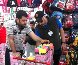 جانب من علب الفوم المصادرة﻿