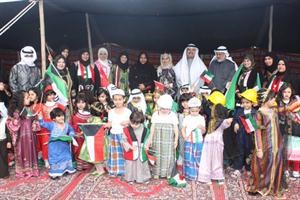 لقطة جماعية مع اطفال الحضانة﻿