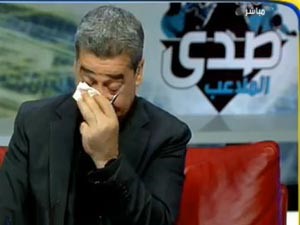 بالفيديو.. لماذا بكى الآغا على الهواء بسبب النصر السعودي؟!