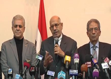 جبهة الإنقاذ ترفض حوار مرسي.. والبرادعي يحذر من الفوضى و«النور» يشارك في الانتخابات.. و«الإخوان»: الشعب سينتصر
