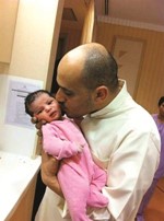صورة للبريكي مع ابنته﻿