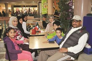 صادق سبتي واسرته﻿