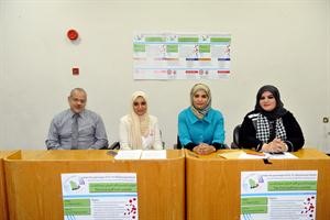 دبورسلي تتوسط عددا من الاطباء المشاركين في المؤتمر	متين غوزال﻿