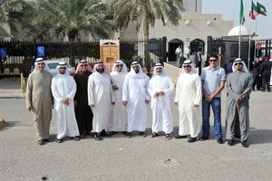 النائب وليد الطبطبائي وبعض الدعاة للاضراب	 متين غوزال﻿