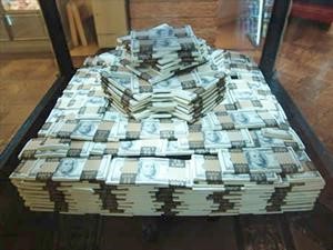 المحتالون يرسلون صور ملايين الدولارات الى ضحاياهم