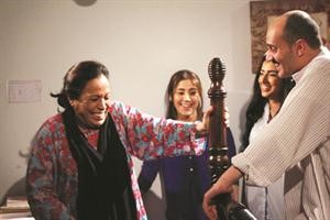 ام سوزان وخالد البريكي وبثينة الرئيسي وشوق﻿