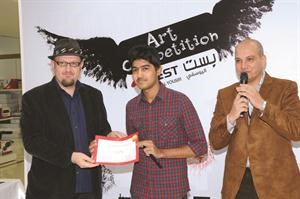 دويليام اندرسون مكرما احد الفائزين
