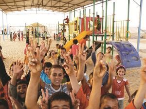 رغم قساوة الظروف الا انهم يتاملون النصر