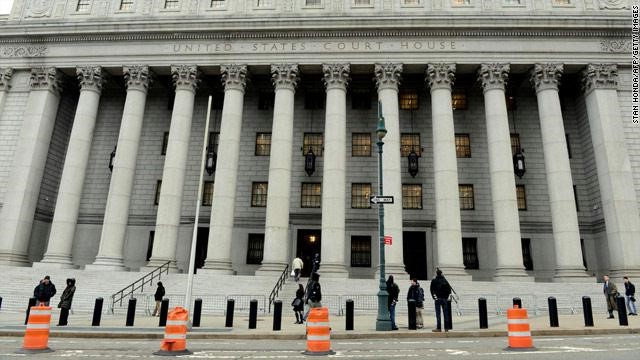 إفادات "مفزعة" تقشعر لها الأبدان بقضية الشرطي "آكل لحوم البشر" حول طهي النساء وأكلهن