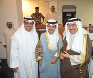 رئيس مجلس الامة علي الراشد وسمو رئيس الوزراء الشيخ جابر المبارك ونائب رئيس مجلس الامة مبارك الخرينج