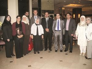 لقطة تذكارية للمشاركين في الندوة