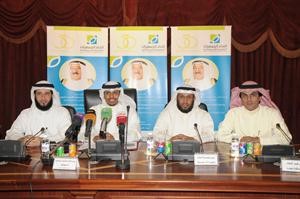 عبدالعزيز السمحان خلال المؤتمر الصحافي﻿