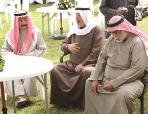 الشيخ احمد الخالد مع بعض الحضور﻿