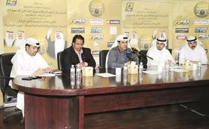 عبدالعزيز المطوع وجهانجير خان وخالد العدواني وماجد جمعة خلال المؤتمر الصحافي