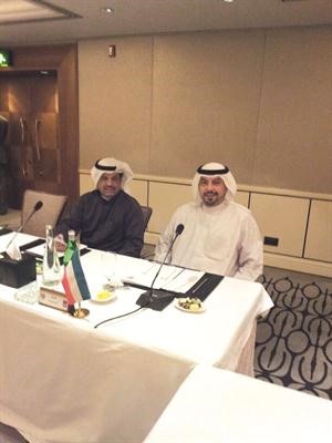 الشيخ طلال الفهد والى جانبه هايف المطيري خلال اجتماع غرب اسيا﻿
