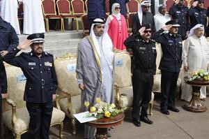 الشيخ محمد العبدالله متوسطا قيادات الاطفاء﻿