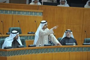 عبدالعزيز الابراهيم خلال الجلسة﻿