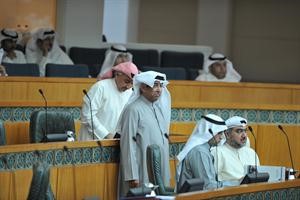 عادل الخرافي واحمد المليفي وخالد الشطي﻿
