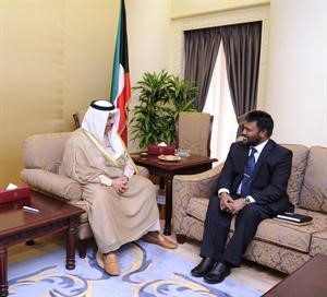 سمو رئيس الوزراء الشيخ جابر المبارك خلال لقائه الوزير المالديفي محمد شهيم السعيد﻿