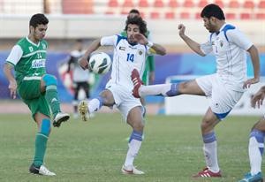 عبدالرحمن السربل وحمود ملفي لعبا دورا مميزا في خط وسط الجهراء الازرقكوم 