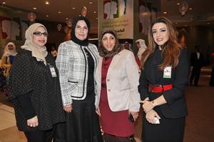 دكوثر الجوعان تتوسط بعض المشاركات