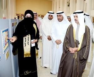 الراشد وهاني شمس ومحمد الجبري في المعرض﻿