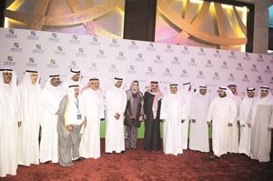 ممثل صاحب السمو الوزيرة ذكرى الرشيدي متوسطة كبار الحضور في احتفال اليوبيل الذهبي للحركة التعاونية قاسم باشا