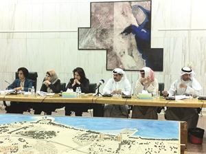 فرز المطيري خلال ترؤسه الاجتماع
