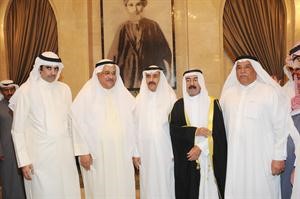 حمد الجاسم واحمد الديين وخالد الطاحوس يتوسطهم سلطان بن حثلين