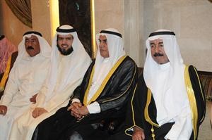 احمد السعدون ودعادل الدمخي مع سلطان بن حثلين
