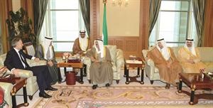 صاحب السمو الامير خلال لقائه توني بلير
