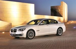 «علي الغانم وأولاده للسيارات» تطلق عرض خدمة ما بعد البيع المميز لجعل تجربة اقتناء سيارة BMW الفئة السابعة أكثر متعة