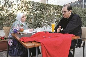 ابراهيم تقي الله متحدثا الى الزميلة رندى مرعي