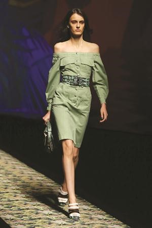 مجموعة الملابس النسائية من «كنزو» Kenzo لربيع وصيف 2013