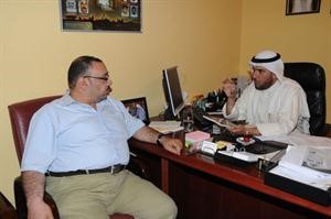 العنزي متحدثا الى الزميل اسامة دياب	 ﻿