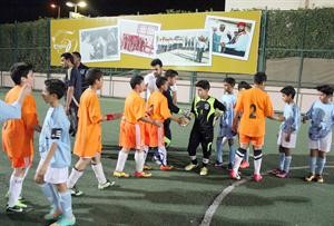 فرحة اللاعبين بالفوز بعد المباراة﻿
