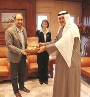 الشيخ سلمان الحمود مستقبلا غافيه غاريب