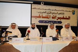 دصلاح المضحي ودعلي العمير واحمد الشطي وعيسى رمضان خلال اللقاء
