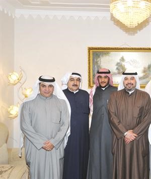 الشيخ طلال الفهد ونواف الشمري ومجبل الجاسم وكامل الشمري

