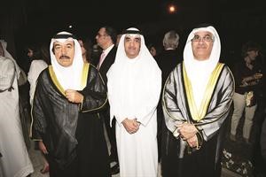 الشيخ دسالم الجابر والسفير الاماراتي
