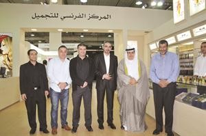 والخالدي متفقدا عددا من الاجنحة بالمعرض	 محمد خلوصي﻿