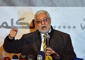 امين عام جماعة الاخوان المسلمين متحدثا خلال المؤتمر الصحافيافپ