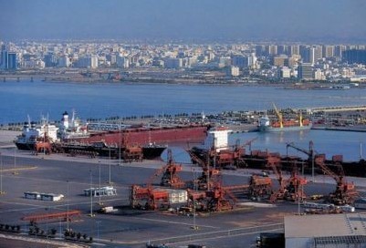  ميناء طرطوس السوري يزدهر تحت حماية الأسد وسط الحرب الأهلية