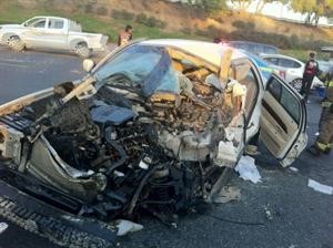 السيارة التي اصطدمت بالباص بعد الحادث 