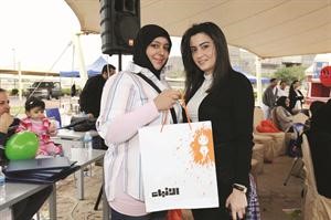 هدية من الانباء لاحدى المشاركات﻿