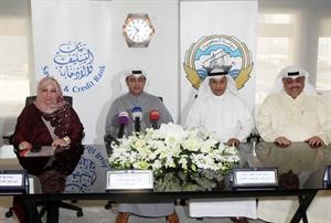 دصلاح المضف متحدثا خلال المؤتمر الصحافي﻿
