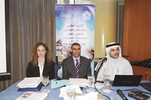 نواف المهمل وكيارا برانكاشيو في جانب من ورشة العمل قاسم باشا ﻿