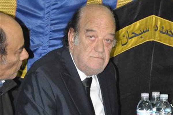 حسن حسني يتلقى عزاء إبنته "فاطمة"
