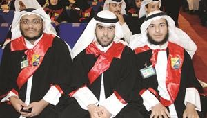 من الخريجين