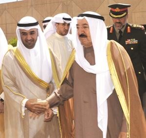 دنايف الحجرف في استقبال صاحب السمو
